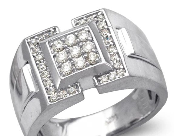 NEW 14K WHITE GOLD MEN'S WHITE CLUSTER RING: NEW 14K WHITE GOLD MEN'S WHITE CLUSTER RING MEN'S WHITE CLUSTER RING NEW 14K WHITE GOLD Apx. WIDTH: 13mm Apx. WEIGHT: 11.3g
