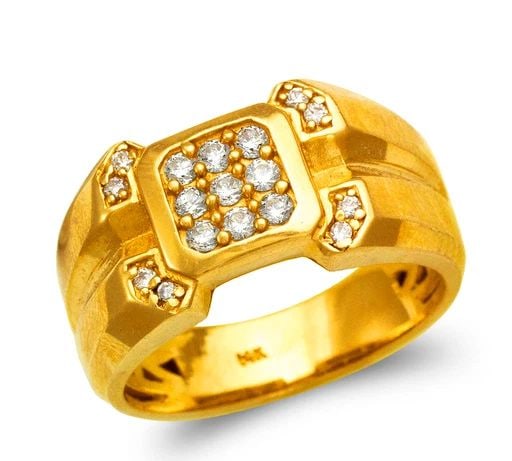 NEW 14K YELLOW GOLD MEN'S CLUSTER RING: NEW 14K YELLOW GOLD MEN'S CLUSTER RING MEN'S CLUSTER RING NEW 14K YELLOW GOLD SIZE Apx: 12mm Apx WEIGHT: 9.6g