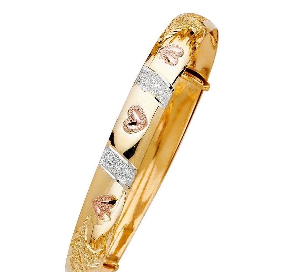 NEW 14K TRI COLOR GOLD ADJUSTABLE BANGLE: NEW 14K TRI COLOR GOLD ADJUSTABLE BANGLE ADJUSTABLE BANGLE NEW 14K TRI COLOR GOLD LENGTH - 7in Apx WEIGHT - 5.8g .
