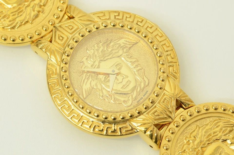 AUTHENTIC GIANNI VERSACE SIGNATURE MEDUSA MEANDER WATCH 29MM COIN WRISTWATCH (1 of 2)