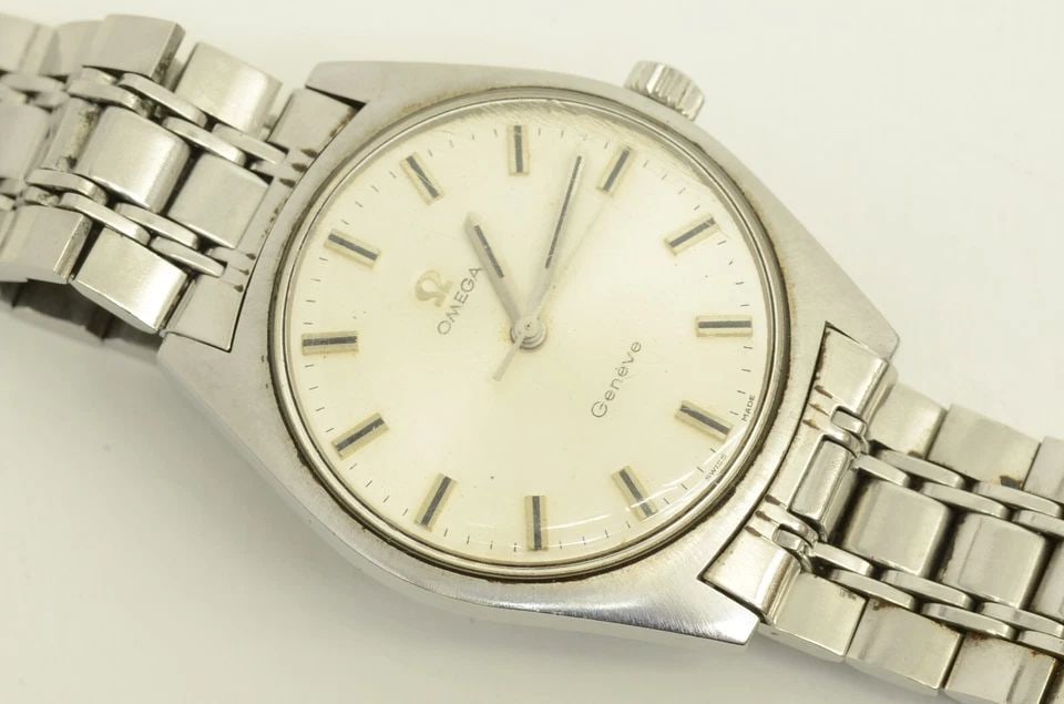 AUTHENTIC OMEGA AUTOMATIC GENEVE WATCH 33MM VINTAGE SS LINK SILVER WRISTWATCH (1 of 2)