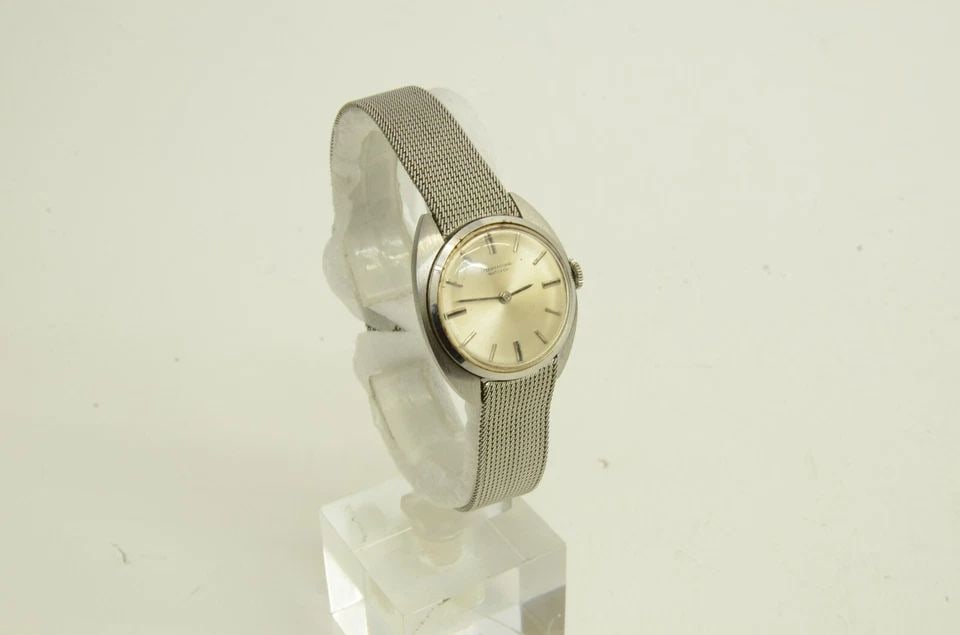 AUTHENTIC IWC SCHAFFHAUSEN 23MM WATCH SLIDE CLIP FLEXIBLE STAINLESS STEEL: AUTHENTIC IWC SCHAFFHAUSEN 23MM WATCH SLIDE CLIP FLEXIBLE STAINLESS STEEL Authentic IWC Schaffhausen 23mm Watch Slide Clip Flexible Stainless Steel Authentic IWC Schaffhausen 23mm Watch Slide Clip Fle