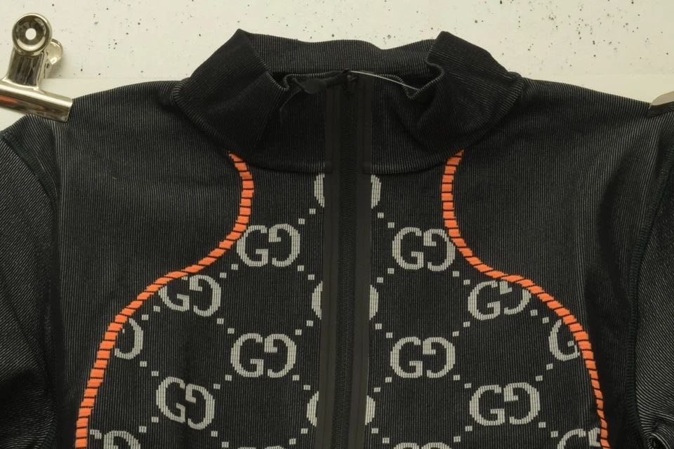 AUTHENTIC GUCCI ACTIVEWEAR BLACK GUCCISSIMA GG LOGO ORANGE WOMENS LONG SLEEVE: AUTHENTIC GUCCI ACTIVEWEAR BLACK GUCCISSIMA GG LOGO ORANGE WOMENS LONG SLEEVE Authentic Gucci Activewear Black Guccissima GG Logo Orange Womens Long Sleeve Gucci Guccissima GG Logo, Classic Black, Ora