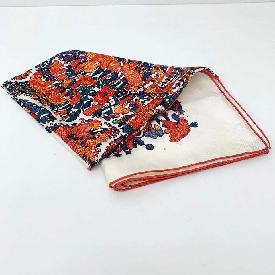 AUTHENTIC HERMES SCARF LEGENDE MOGHOLE PETROSSIAN MUGHAL LEGEND 90CM SILK (1 of 2)