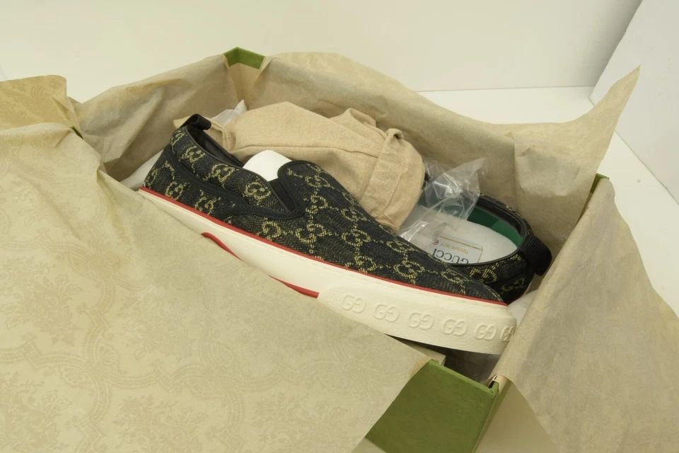 AUTHENTIC GUCCI MENS TENNIS SHOES 1977 DARK NAVY GUCCISSIMA LOGO SNEAKERS (1 of 2)