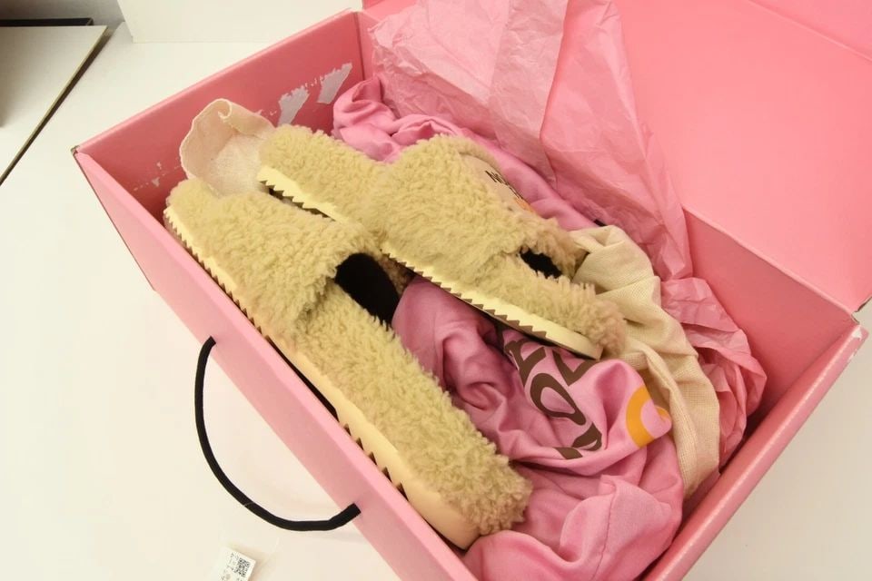 AUTHENTIC GUCCI NORTH FACE FUR SANDALS SHOES SLIP ON BUTTERSCOTCH 679948 DEB00 (1 of 2)