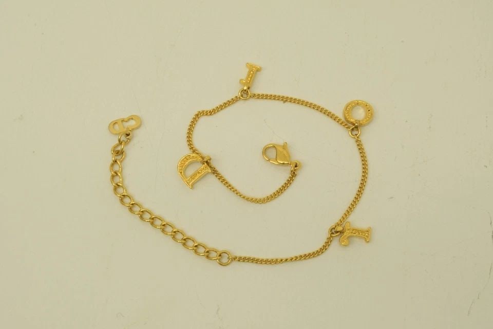 AUTHENTIC CHRISTIAN DIOR LETTERS BRACELET GP CHARM RHINESTONE JEWELRY ACCESSORY (1 of 2)