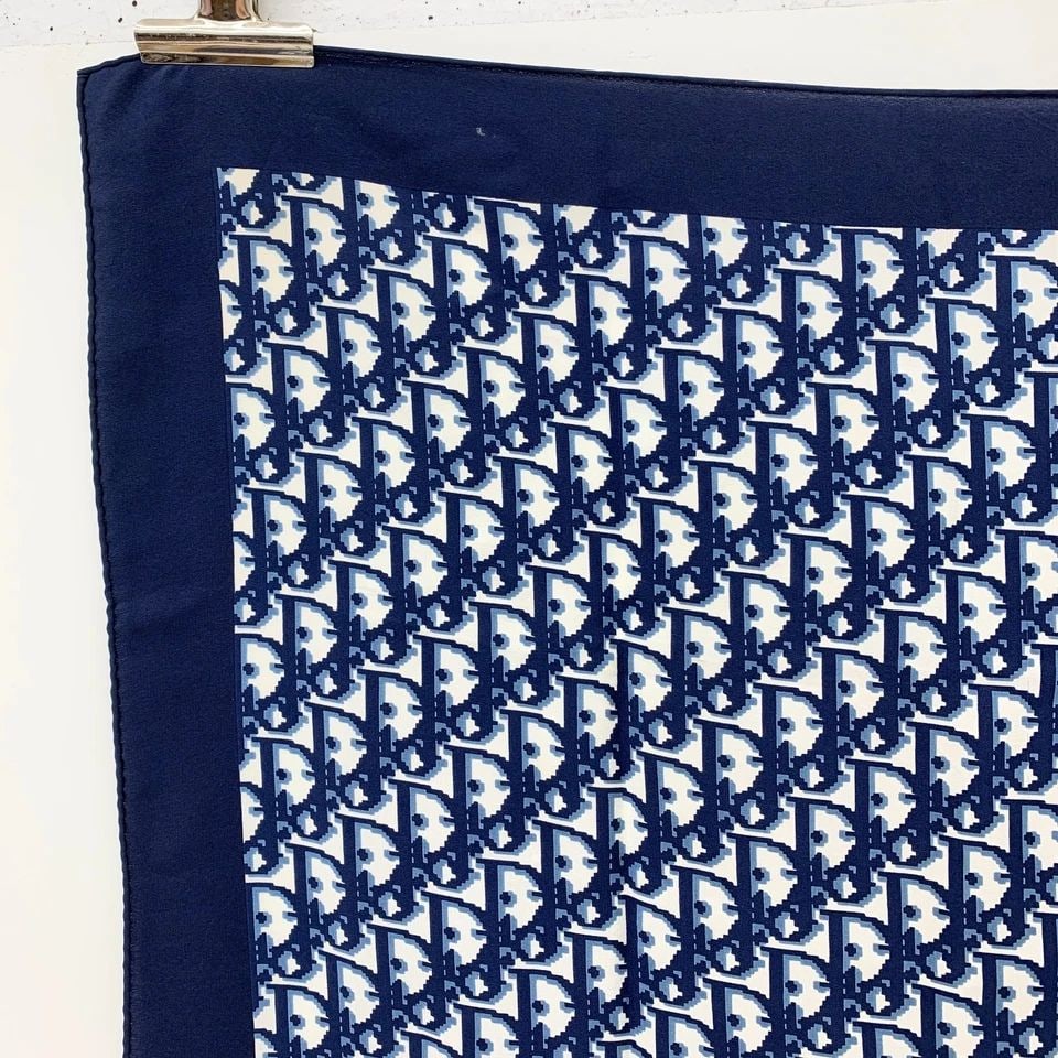 AUTHENTIC DIOR SIGNATURE MONOGRAM SCARF 90CM SIGNATURE VINTAGE LOGO SILK CARRE (1 of 2)