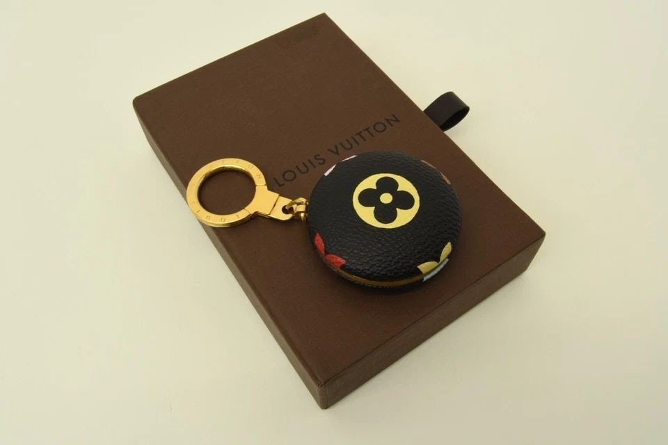 AUTHENTIC LOUIS VUITTON BLACK MULTICOLOR LV PUSH FLASHLIGHT KEYCHAIN ACCESSORY (1 of 2)