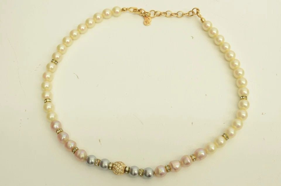 AUTHENTIC CHRISTIAN DIOR FAUX PEARL SILVER BEADED GP NECKLACE JEWELRY ACCESSORY (1 of 2)