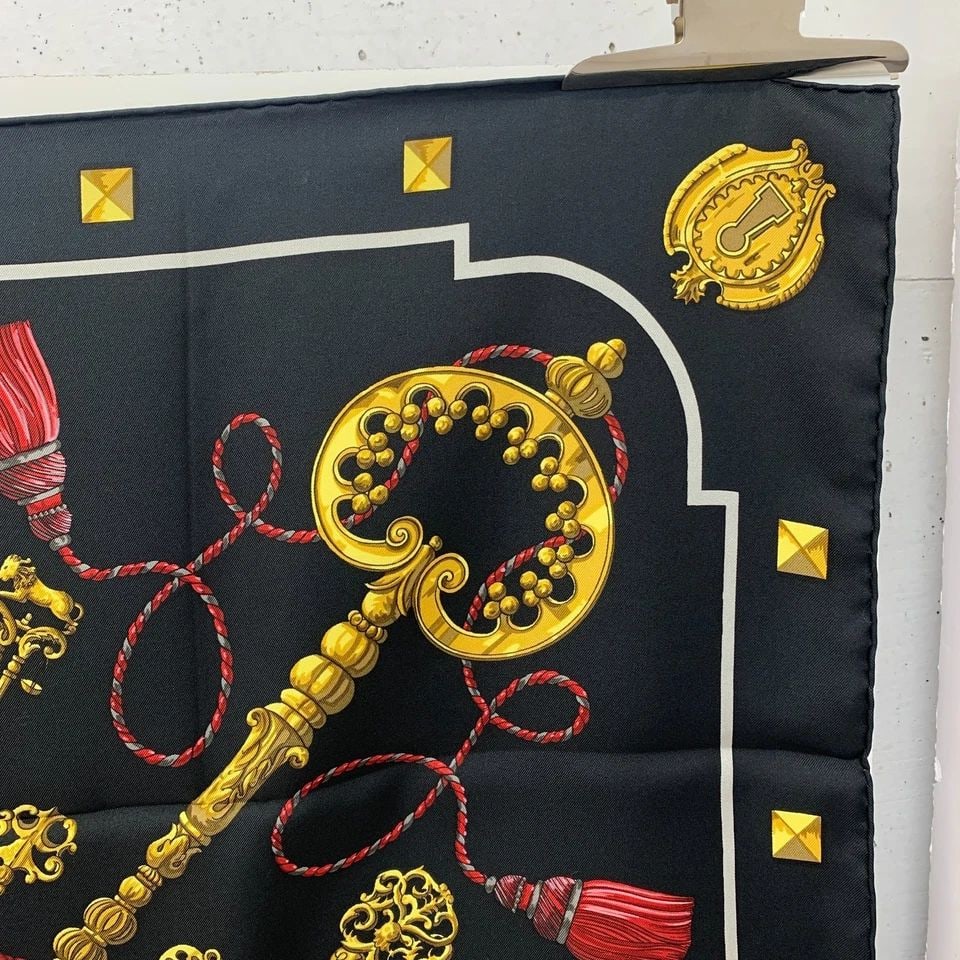 AUTHENTIC HERMES SCARF LES CLEFS BLACK 90CM KEYS LATHAM VINTAGE 100% SILK CARRE (1 of 2)