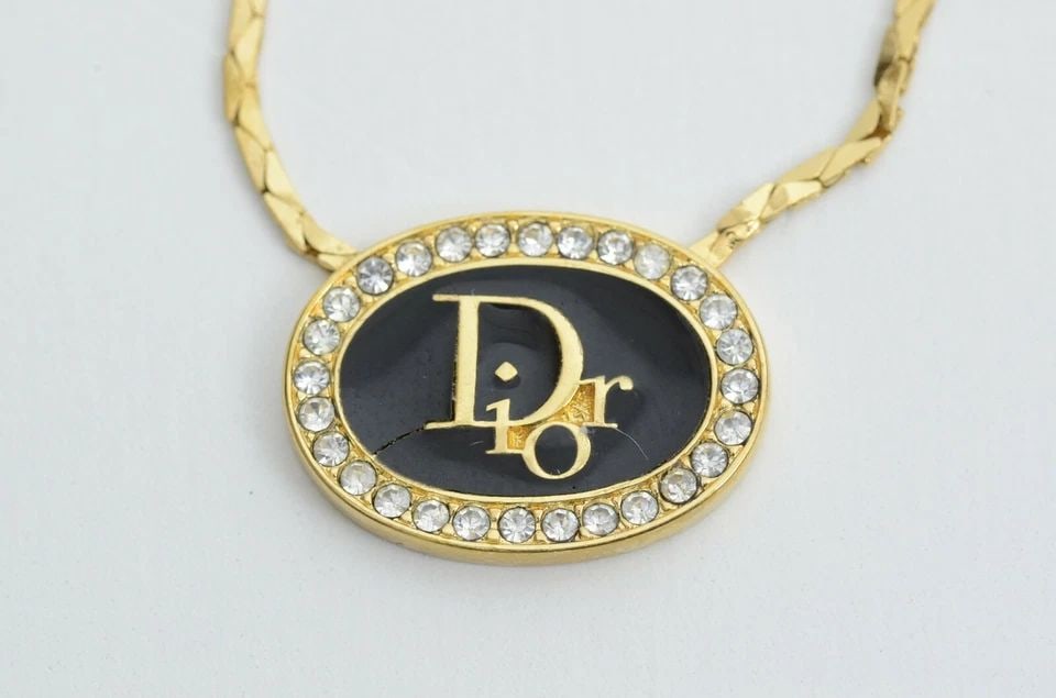 AUTHENTIC CHRISTIAN DIOR NECKLACE BLACK OVAL SIGNATURE LOGO GP RHINESTONE CHARM (1 of 2)