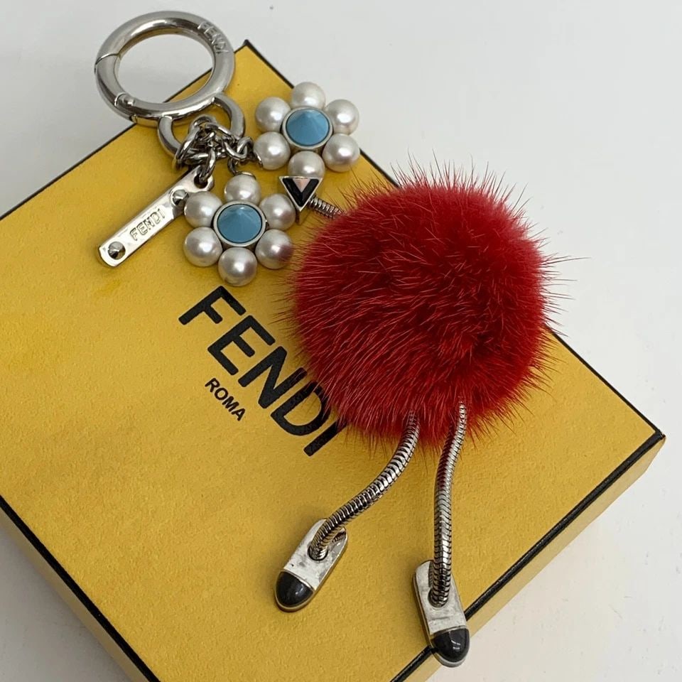 AUTHENTIC FENDI SILVER PLATED FUZZY CREATURE KEYCHAIN FAUX PEARL ACCESSORY (1 of 2)