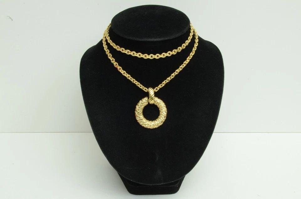 AUTHENTIC YSL CIRCLE EMBLEM NECKLACE GP CHAIN LINK YVES SAINT LAURENT JEWELRY (1 of 2)