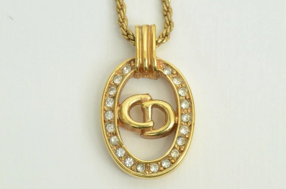AUTHENTIC CHRISTIAN DIOR NECKLACE CD LOGO SIGNATURE GP RHINESTONE CHARM JEWELRY (1 of 2)