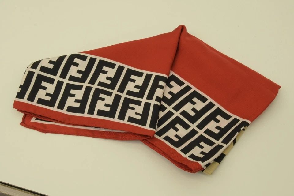 AUTHENTIC FENDI ROMA 100% SILK SCARF 66CM RED FF LOGO BORDER SIGNATURE WRAP (1 of 2)