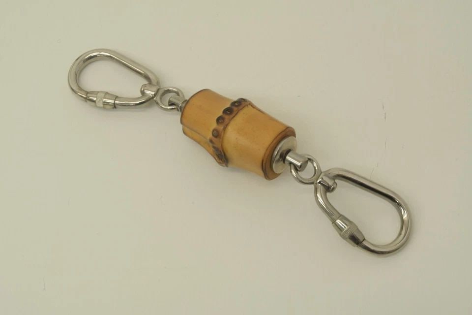 AUTHENTIC GUCCI VINTAGE BAMBOO TOGGLE CHARM KEYCHAIN SP CLIP JEWELRY ACCESSORY: AUTHENTIC GUCCI VINTAGE BAMBOO TOGGLE CHARM KEYCHAIN SP CLIP JEWELRY ACCESSORY Authentic Gucci Vintage Bamboo Toggle Charm Keychain SP Clip Jewelry Accessory Authentic Gucci Vintage Bamboo Toggle Char