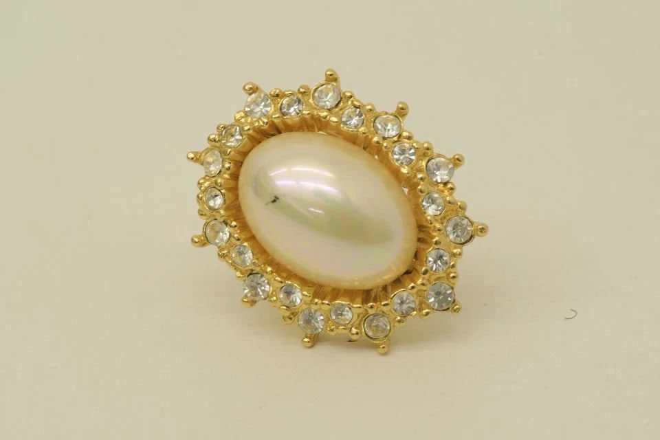 AUTHENTIC CHRISTIAN DIOR CLIP ON EARRINGS OVAL GP FAUX PEARL RHINESTONE JEWELRY: AUTHENTIC CHRISTIAN DIOR CLIP ON EARRINGS OVAL GP FAUX PEARL RHINESTONE JEWELRY Authentic Christian Dior Clip On Earrings Oval GP Faux Pearl Rhinestone Jewelry Jewelry Accessories Ladies, Womens, Fema