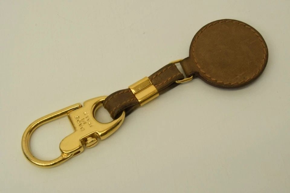 AUTHENTIC GUCCI GOLD PLATED GG ROUND KEYCHAIN LEATHER JEWELRY ACCESSORY CHARM (1 of 2)