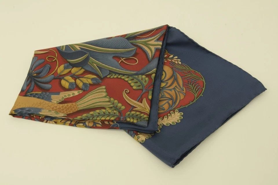 AUTHENTIC FERRAGAMO 100% SILK SCARF 90CM BLUE FEATHER BIRDS RED GOLD FLORAL WRAP (1 of 2)