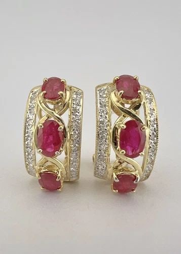 DESIGNER 14K YELLOW GOLD RUBY & DIAMOND OMEGA BACK HALF HOOP STUD EARRINGS: DESIGNER 14K YELLOW GOLD RUBY & DIAMOND OMEGA BACK HALF HOOP STUD EARRINGS Designer 14k Yellow Gold Ruby & Diamond Omega Back Half Hoop Stud Earrings Size: 7/8" Tall & Just Under 1/2" Wide (21mm -10.5