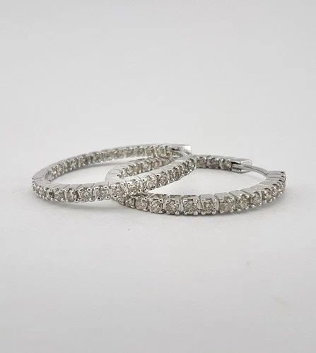 DESIGNER 14K WHITE GOLD .60TCW DIAMOND INSIDE OUT LARGE 7/8" HOOP EARRINGS: Designer 14k White Gold .60tcw Diamond Inside Out Large 7/8" Hoop Earrings Size: 7/8" Tall By Around 1.75mm Wide Metal: 14k White Gold - Hallmarked 585 Weight is 3.3 Grams on my scale Beautiful Natura