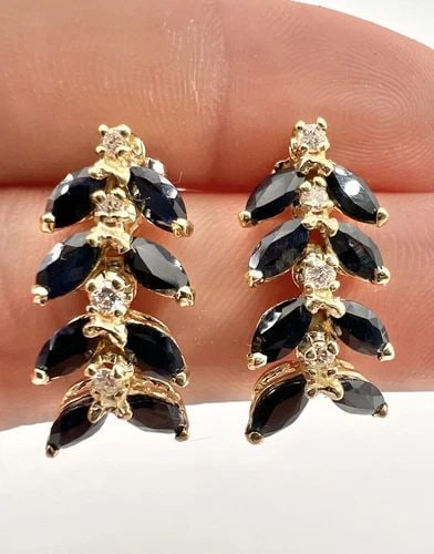 DESIGNER 14K YELLOW GOLD NATURAL 5.60CT BLUE SAPPHIRE & .25CT DIAMOND EARRINGS: DESIGNER 14K YELLOW GOLD NATURAL 5.60CT BLUE SAPPHIRE & .25CT DIAMOND EARRINGS Designer 14k Yellow Gold Natural 5.60ct Blue Sapphire & .25ct Diamond Earrings Size: Just Under 1" Tall By Just Under 1/2