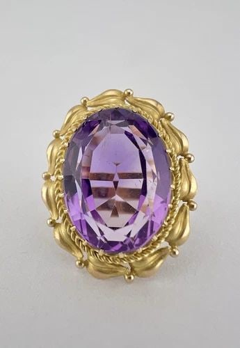 ANTIQUE VICTORIAN ETRUSCAN 14K YELLOW GOLD OVAL AMETHYST FILIGREE CLAW SET RING: ANTIQUE VICTORIAN ETRUSCAN 14K YELLOW GOLD OVAL AMETHYST FILIGREE CLAW SET RING Antique Victorian Etruscan 14k Yellow Gold Oval Amethyst Filigree Claw Set Ring Ring Size 3.5 - 4 - Can Be Resized Weigh