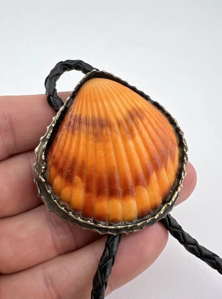 VTG NAVAJO STERLING SILVER NATURAL ORANGE SPINY OYSTER SHELL BOLO TIE 2" -53.3G (1 of 1)