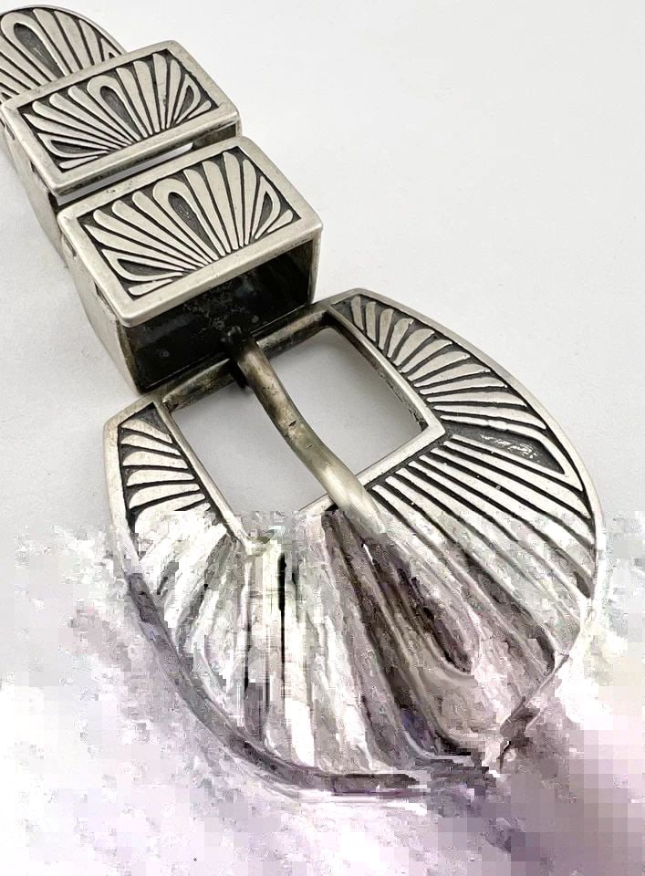 VTG NAVAJO STERLING SILVER DEEP STAMPED OVERLAY 4 PIECE RANGER BELT BUCKLE 52.2G: VTG NAVAJO STERLING SILVER DEEP STAMPED OVERLAY 4 PIECE RANGER BELT BUCKLE 52.2G Vtg Navajo Sterling Silver Deep Stamped Overlay 4 Piece Ranger Belt Buckle 52.2g Buckle Size: 1 3/4" Tall By 1 3/4" Wid