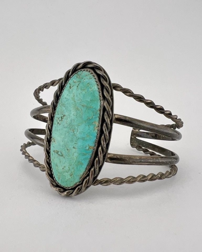 VINTAGE NAVAJO STERLING SILVER CARICO LAKE TURQUOISE TWIST ROPE CUFF BRACELET (1 of 1)