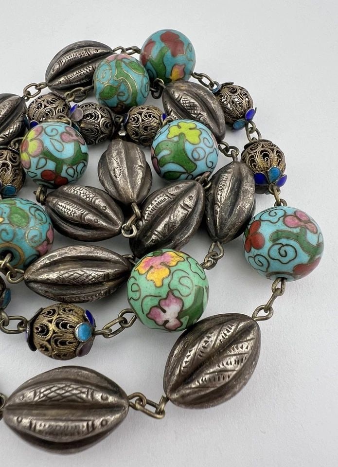 OLD CHINESE EXPORT SILVER ENAMEL CLOISONNE FILIGREE MELON BEAD CHAIN 26.5"-72.5G (1 of 2)