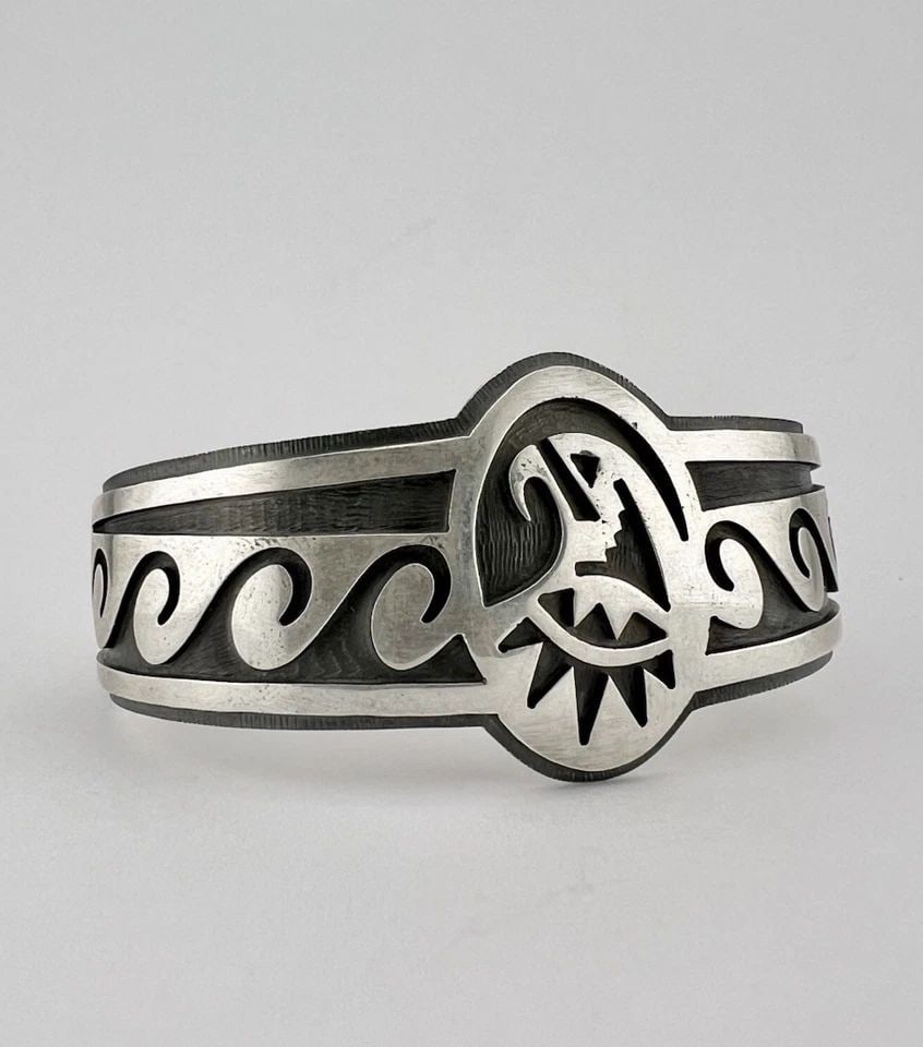 VTG ELGENE SEHONGVA HOPI STERLING SILVER EAGLE & WAVE OVERLAY CUFF BRACELET (1 of 2)
