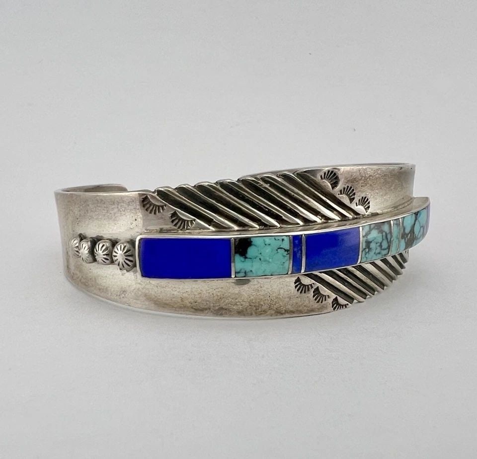 VTG NAVAJO STERLING SILVER SPIDERWEB TURQUOISE & LAPIS LAZULI CUFF ROW BRACELET: VTG NAVAJO STERLING SILVER SPIDERWEB TURQUOISE & LAPIS LAZULI CUFF ROW BRACELET Vtg Navajo Sterling Silver Spiderweb Turquoise & Lapis Lazuli Cuff Row Bracelet Cuff is Slightly over 5 1/2" tip to Tip 
