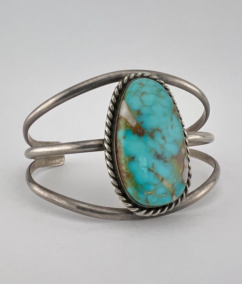 VINTAGE NAVAJO STERLING SILVER ROYSTON TURQUOISE 3 SHANK WIDE CUFF BRACELET: VINTAGE NAVAJO STERLING SILVER ROYSTON TURQUOISE 3 SHANK WIDE CUFF BRACELET Vintage Navajo Sterling Silver Royston Turquoise 3 Shank Wide Cuff Bracelet Cuff is 5 1/4" tip to Tip and has a 1 1/2" Wide 