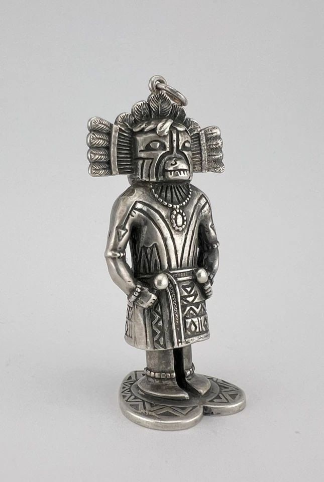 VINTAGE NAVAJO STERLING SILVER DETAILED KACHINA DOLL PENDANT STATUE FIGURE (1 of 1)