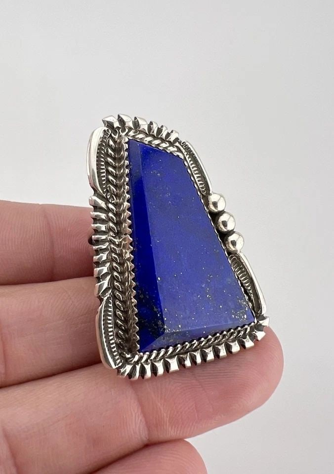 HUGE VTG BEGAY NAVAJO STERLING SILVER BLUE LAPIS LAZULI STAMPED RING 1 5/8": HUGE VTG BEGAY NAVAJO STERLING SILVER BLUE LAPIS LAZULI STAMPED RING 1 5/8" HUGE 1.5" Will Denetdale Navajo Sterling Silver Blue Lapis Lazuli Shadowbox Ring Ring Size: 7.25 - Can Be Re Sized Weight is