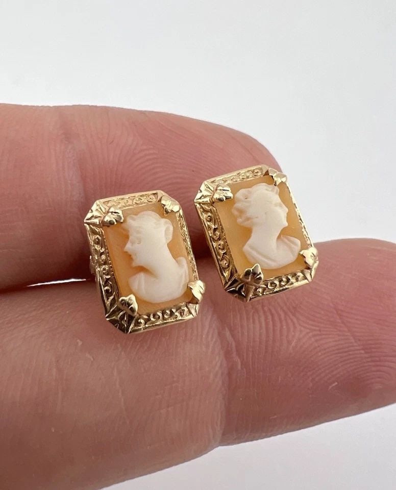 ANTIQUE VICTORIAN 14K YELLOW GOLD CARVED SHELL CAMEO SCREW POST DANGLE EARRINGS (1 of 2)