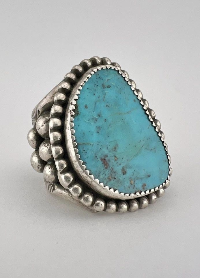 VTG BENJAMIN PIASO NAVAJO STERLING SILVER KINGMAN TURQUOISE STAMPED RING 32G: VTG BENJAMIN PIASO NAVAJO STERLING SILVER KINGMAN TURQUOISE STAMPED RING 32G Vtg Benjamin Piaso Navajo Sterling Silver Kingman Turquoise Stamped Men's Ring 32g Ring Size: 10.25 - Can Be Resized Weight