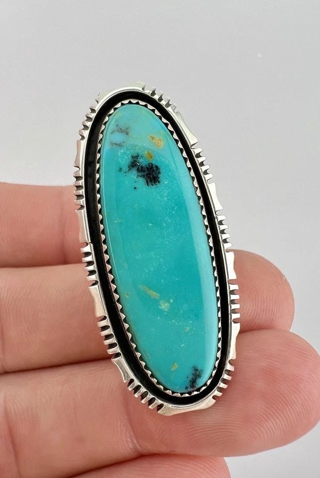 HUGE VINTAGE NAVAJO STERLING SILVER BLUE GEM TURQUOISE RING 1.75": HUGE VINTAGE NAVAJO STERLING SILVER BLUE GEM TURQUOISE RING 1.75" HUGE Vintage Navajo Sterling Silver Blue Gem Turquoise Ring 1.75" Size: 6.75 - Can Be Resized Weight is 11.6 Grams on my scale Metal: 