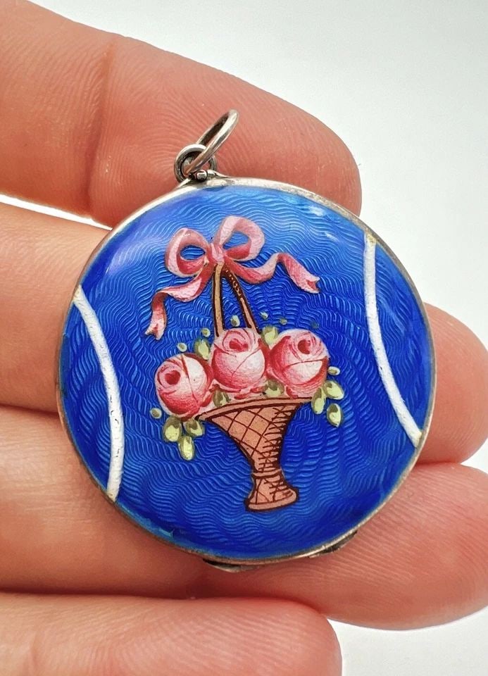 ANTIQUE ART NOUVEAU ROSE BOUQUET FLOWER ENAMEL STERLING PHOTO LOCKET PENDANT (1 of 2)