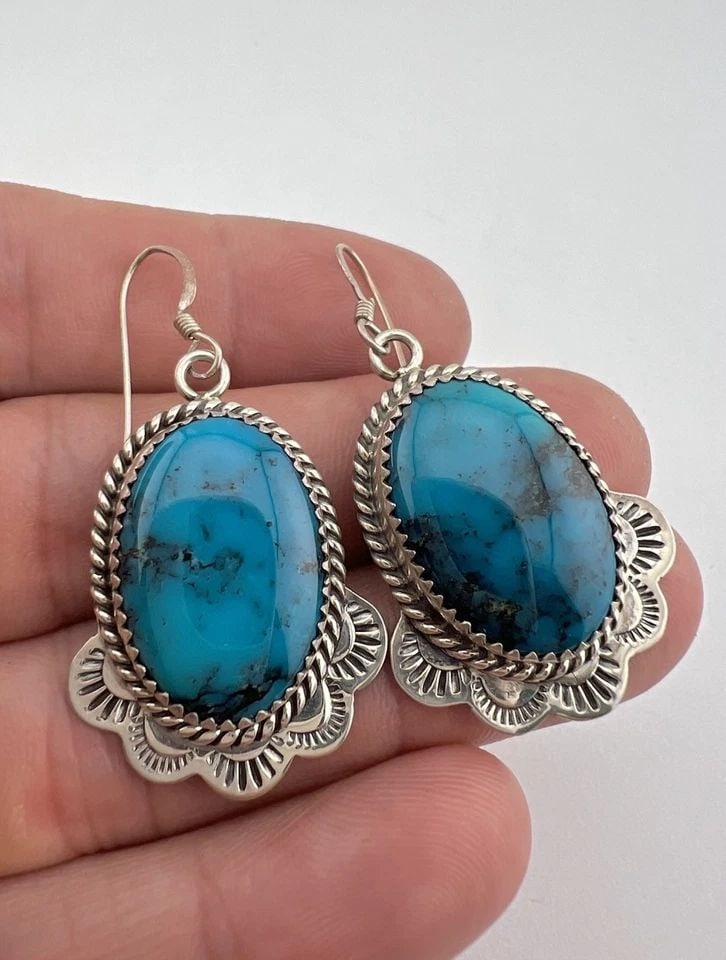 VTG NAVAJO STERLING SILVER WEBBED KINGMAN TURQUOISE HOOK DANGLE EARRINGS 1 7/8" (1 of 2)