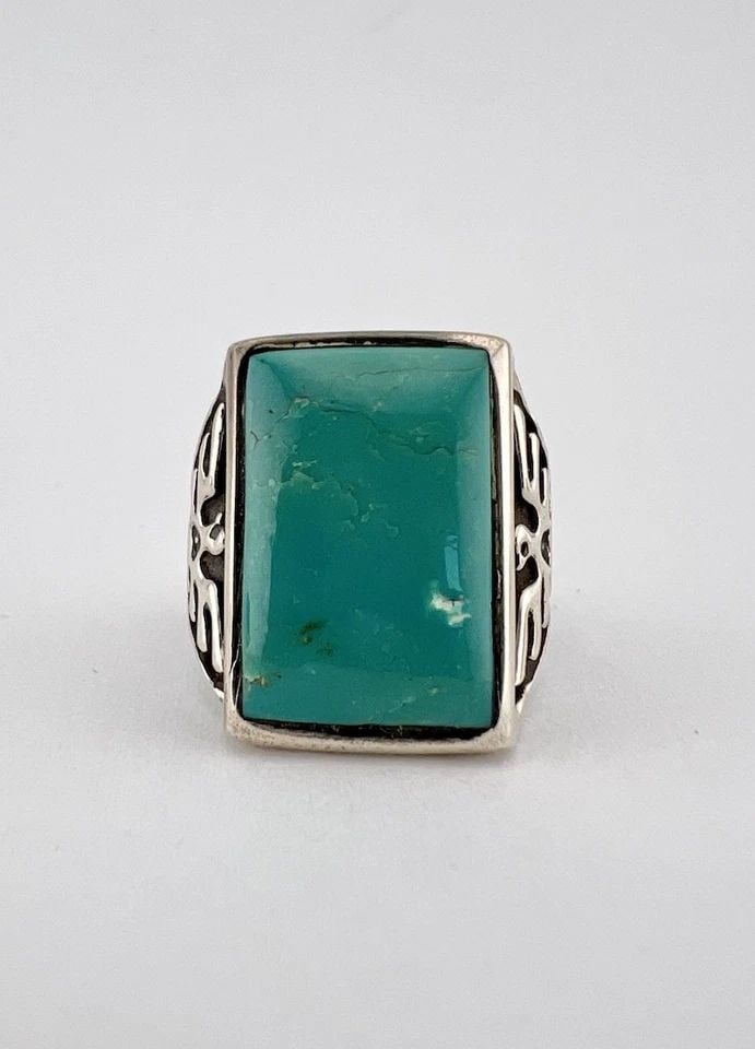 VINTAGE FRED HARVEY ERA STERLING SILVER TURQUOISE THUNDERBIRD STAMPED MEN'S RING: Vintage Fred Harvey Era Sterling Silver Turquoise Thunderbird Stamped Men's Ring Ring Size: 9 - Can Be re Sized Weight is 10.0 Grams on my scale Metal: Sterling Silver Ring is 7/8" (21mm) Tall In the 