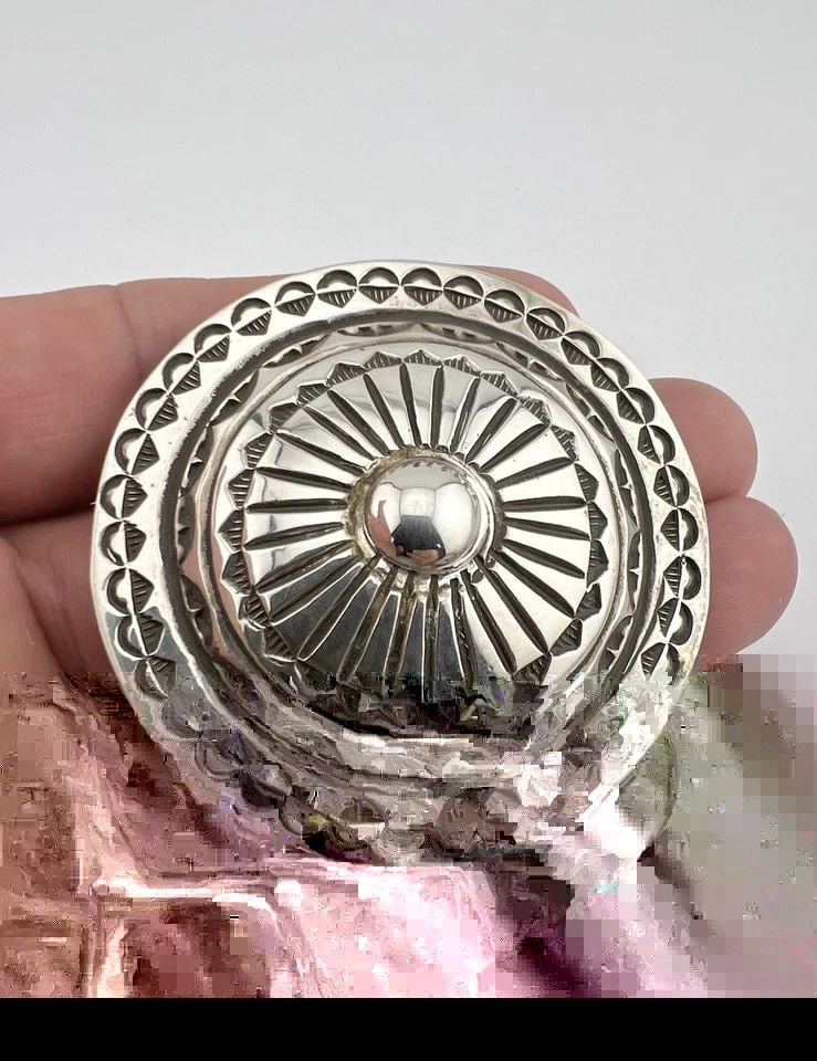VTG NAVAJO STERLING SILVER DEEP STAMPED ROUND CONCHO PIN BROOCH PENDANT 2.25": VTG NAVAJO STERLING SILVER DEEP STAMPED ROUND CONCHO PIN BROOCH PENDANT 2.25" Vtg Navajo Sterling Silver Deep Stamped Round Concho Pin Brooch Pendant 2.25" Size: 2 1/4" Tall & Wide Metal: Sterling Sil