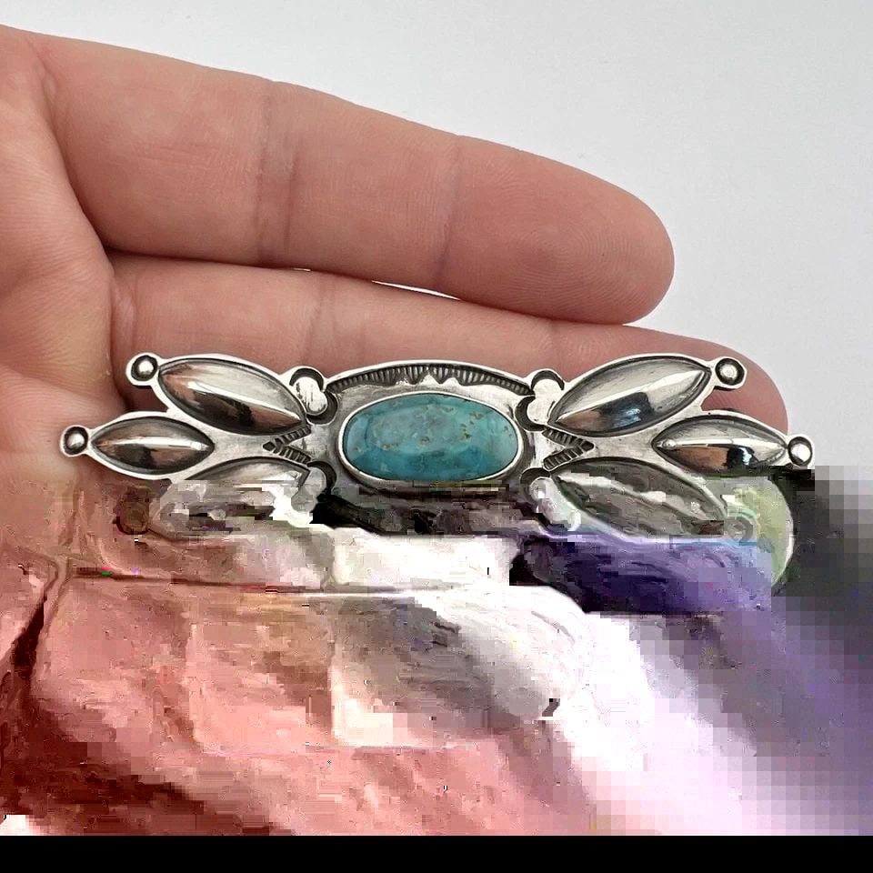 MARY CAYATINETO NAVAJO STERLING SILVER KINGMAN TURQUOISE STAMPED BROOCH PIN 3": MARY CAYATINETO NAVAJO STERLING SILVER KINGMAN TURQUOISE STAMPED BROOCH PIN 3" Mary Cayatineto Navajo Sterling Silver Kingman Turquoise Stamped Brooch Pin 3" Size: 3" Wide by 3/4" Tall Metal: Sterling