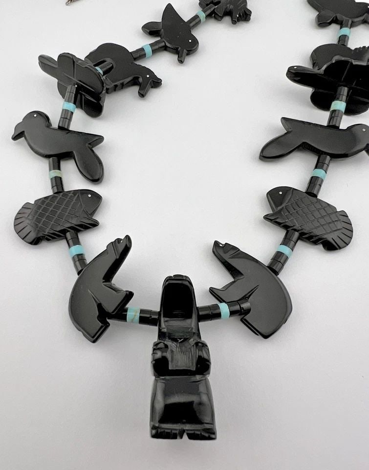VTG SANTO DOMINGO CARVED JET TURQUOISE HEISHI FETISH ANIMAL BEAR NECKLACE 29.5" (1 of 1)