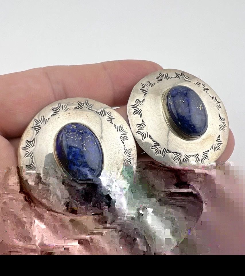 VTG NAVAJO STERLING SILVER BLUE LAPIS LAZULI STAMPED ROUND POST EARRINGS 1.5": VTG NAVAJO STERLING SILVER BLUE LAPIS LAZULI STAMPED ROUND POST EARRINGS 1.5" Vtg Navajo Sterling Silver Blue Lapis Lazuli Stamped Round Post Earrings 1.5" Size: 1 1/2" Tall and Wide Weight is 14.9 Gr