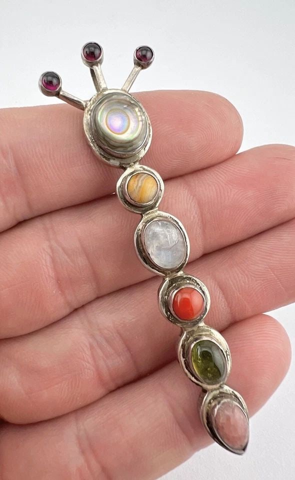VTG NAVAJO STERLING SILVER MULTI GEMSTONE CENTIPEDE CATERPILLAR BUG PIN PENDANT: VTG NAVAJO STERLING SILVER MULTI GEMSTONE CENTIPEDE CATERPILLAR BUG PIN PENDANT Vtg Navajo Sterling Silver Multi Gemstone Centipede Caterpillar Bug Pin Pendant Size: 2 3/4" Tall by 7/8" Wide Weight is