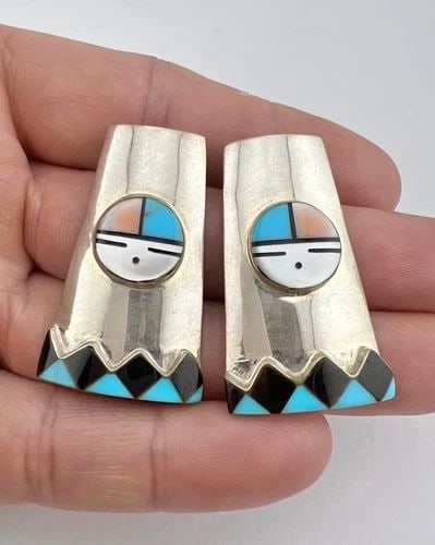 VTG NAVAJO STERLING SILVER FLUSH MULTI GEMSTONE SUNFACE POST EARRINGS 1 5/8": VTG NAVAJO STERLING SILVER FLUSH MULTI GEMSTONE SUNFACE POST EARRINGS 1 5/8" Vtg Navajo Sterling Silver Flush Multi Gemstone Sunface Post Earrings 1 5/8" Size: 1 5/8" Tall By 1" Wide at the base Weigh