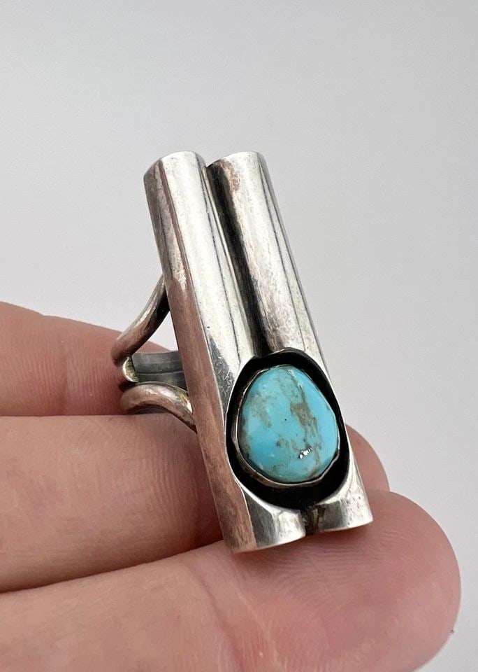 VINTAGE NAVAJO STERLING SILVER TURQUOISE LARGE SHADOWBOX LONG TUBE RING 1.5": VINTAGE NAVAJO STERLING SILVER TURQUOISE LARGE SHADOWBOX LONG TUBE RING 1.5" Vintage Navajo Sterling Silver Turquoise Large Shadowbox Long Tube Ring 1.5" Ring Size: 6.5 - Can Be Re Sized Weight is 14.